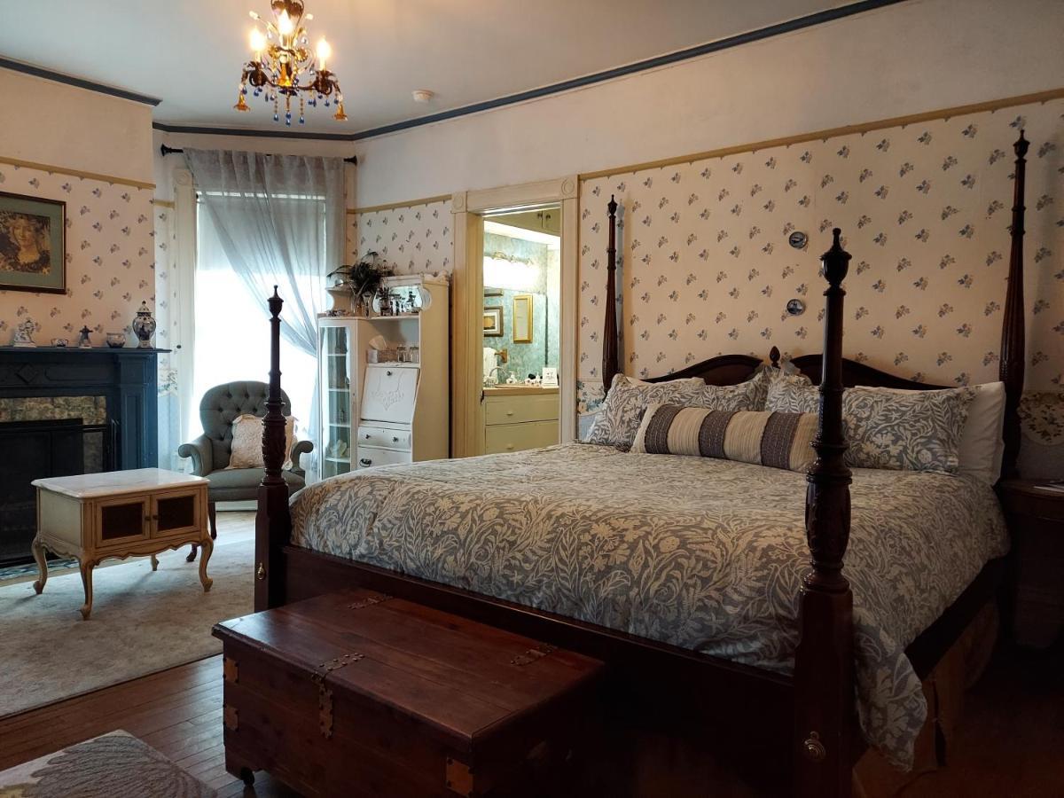 The Fresh Coast Inn At Ладингтон Екстер'єр фото