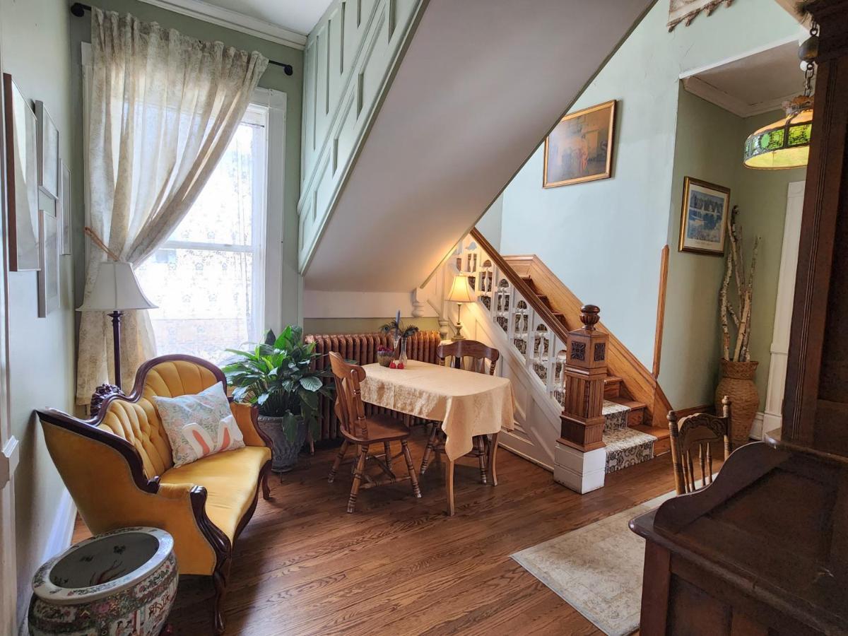 The Fresh Coast Inn At Ладингтон Екстер'єр фото